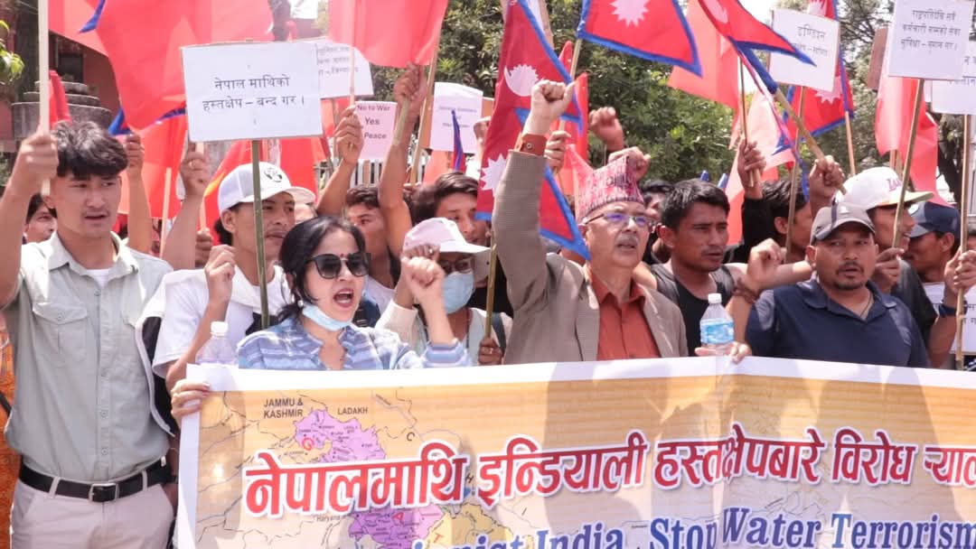 ग्रेटर नेपाल रास्ट्रबादी मोर्चा र कम्युनिस्ट पार्टिको इण्डियन दुतावासमा शक्ति प्रदर्सन सहित ज्ञापन पत्र